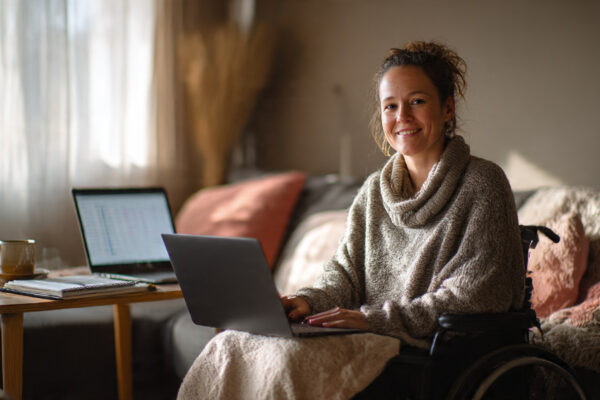 a_40_year_old_disabled_woman_sitting(3)