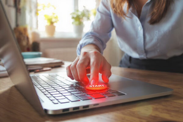 a_woman_in_her_early_30s_hand